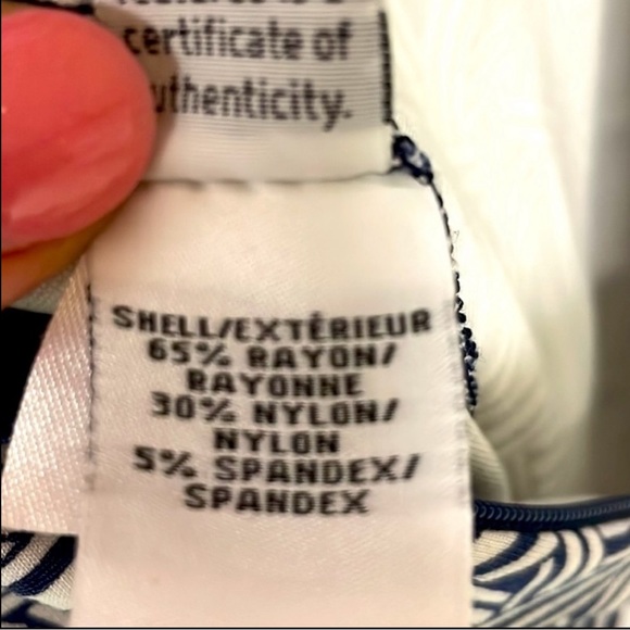 Diane Von Furstenberg beautiful women’s size 4 sleeveless navy and white dress. - Picture 6 of 10